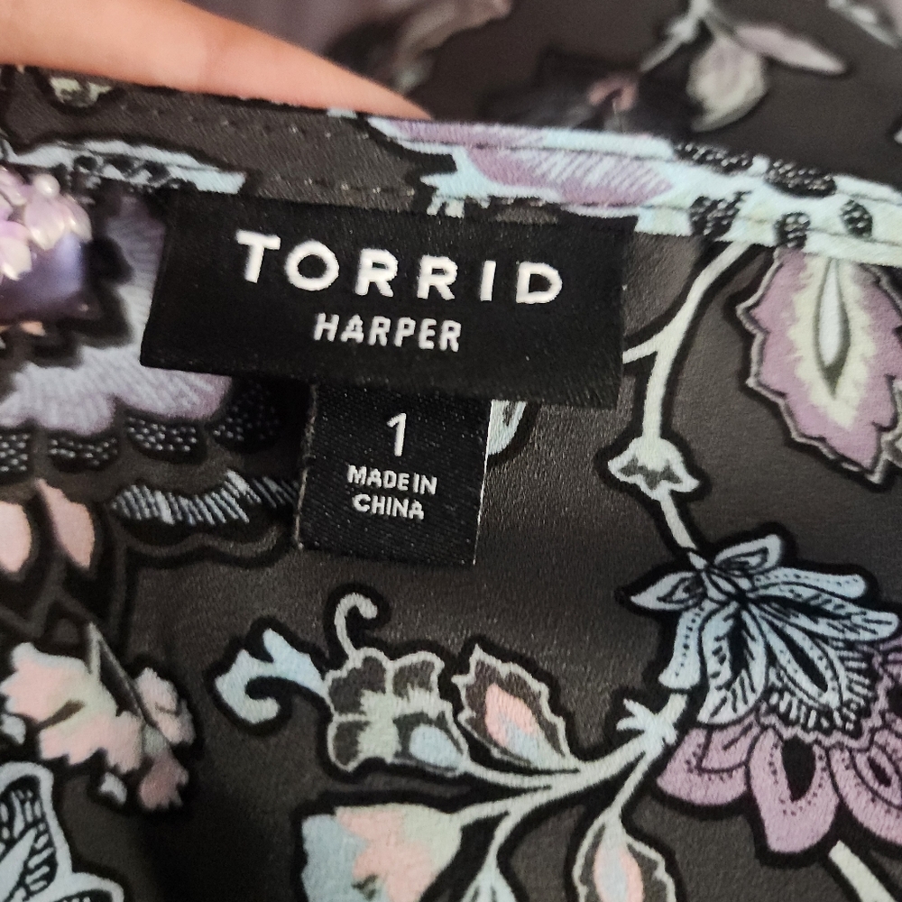 Torrid Harper Floral Georgette Blouse, Size 1 (1X) - Picture 3 of 4